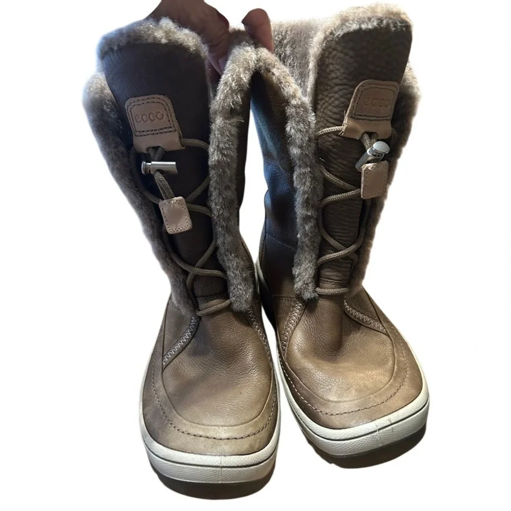 Ecco Hydromax Leather Pull On Winter Boots Women's EU 37 US‎ 6.5-7 Brown